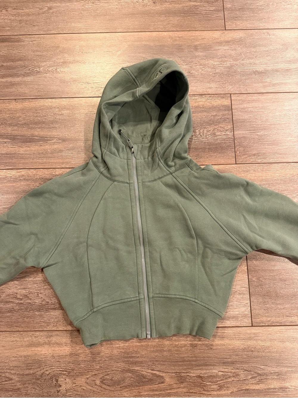 Lululemon scuba full zip cropped hoodie size 6